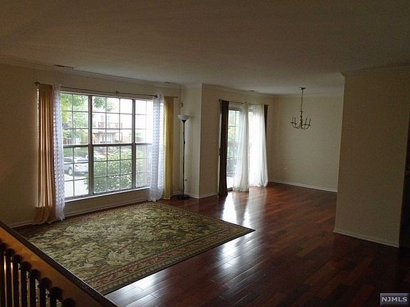 3rd image of 364 Village Ct #2221