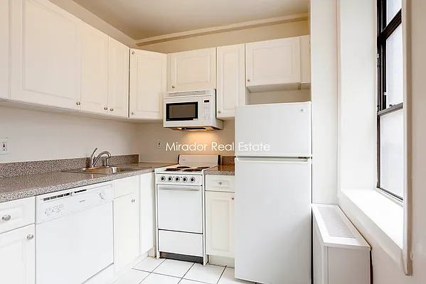 Rented by Mirador Real Estate | media 18