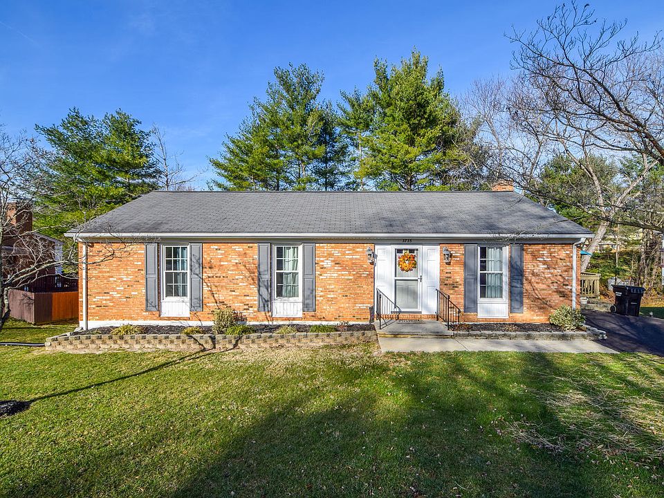 1st image of 3735 Hyde Park Dr