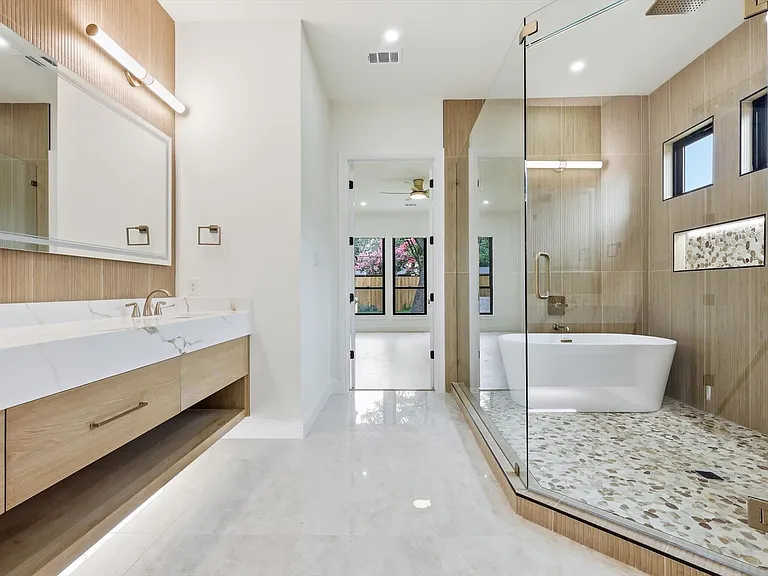 3135 Walnut Hill Ln — Photo 18