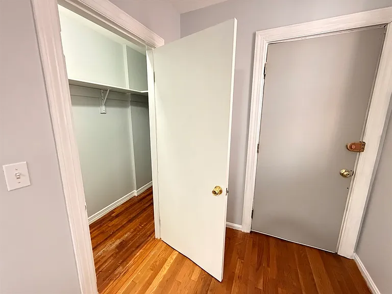 394 Riverway #10 — Photo 9