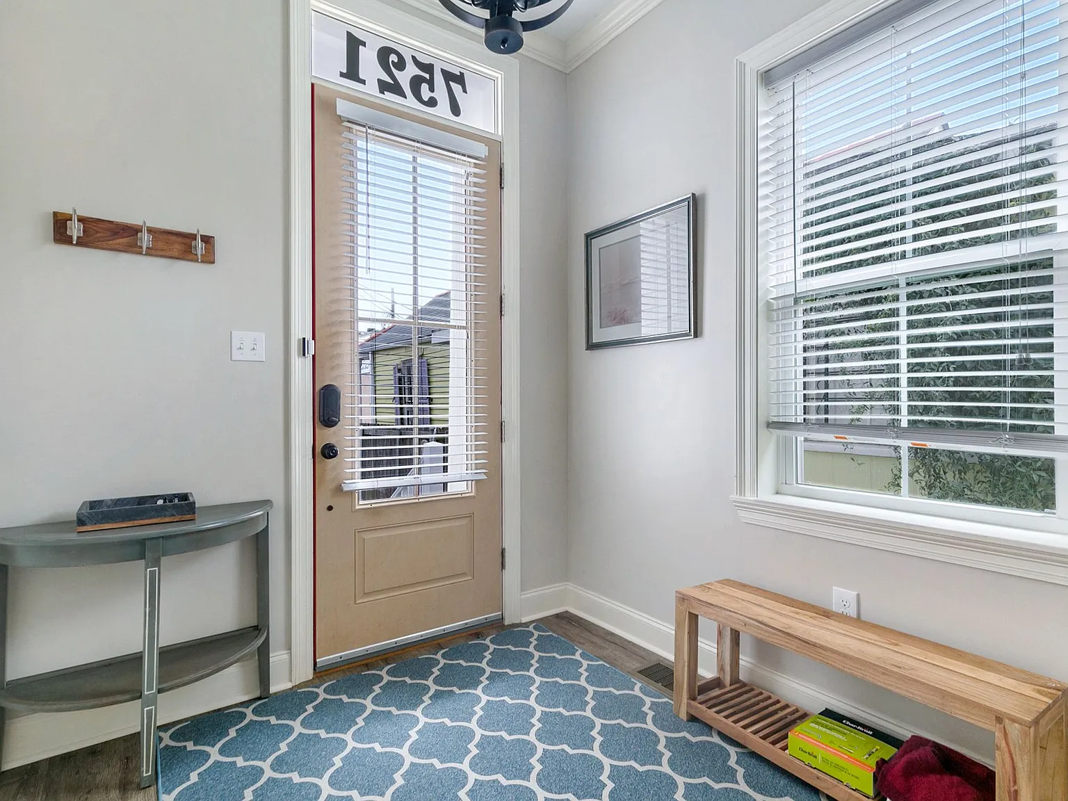Fully Furnished Duplex on Maple Street! — Photo 1