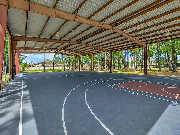 30327 Deleon Fields Dr — Photo 48