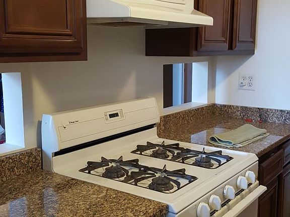 5th image of 1114 W Belmont Ave APT 2