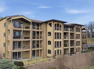 25 Grand Lake Dr Ste 1B, Monkey Island, OK 74331