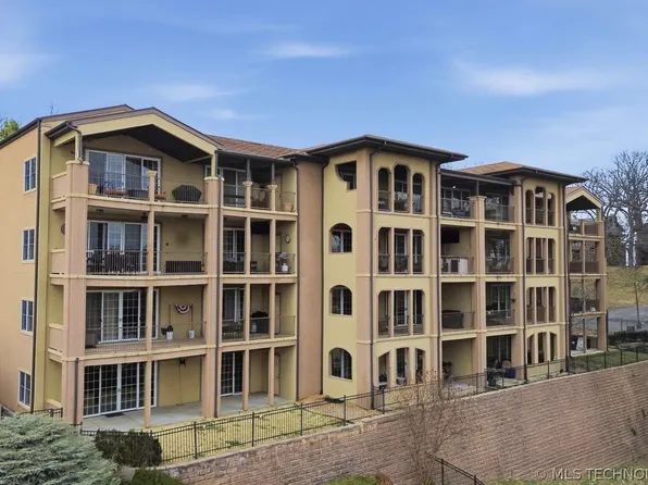 25 Grand Lake Dr Ste 1B, Monkey Island, OK 74331