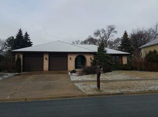 13520 Pawnee Rd, Orland Park, IL 60462