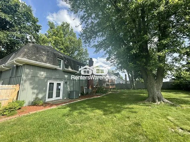 12324 Bennington Ave — Photo 3