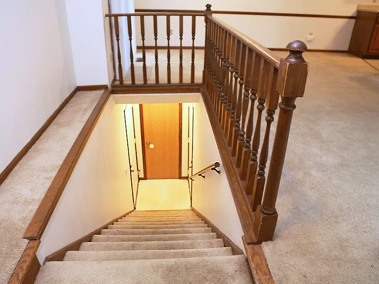 1393 Compton Ct 2bed/1bath LOFT