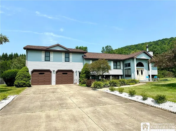 2 Solterra Cir, Allegany, NY 14706