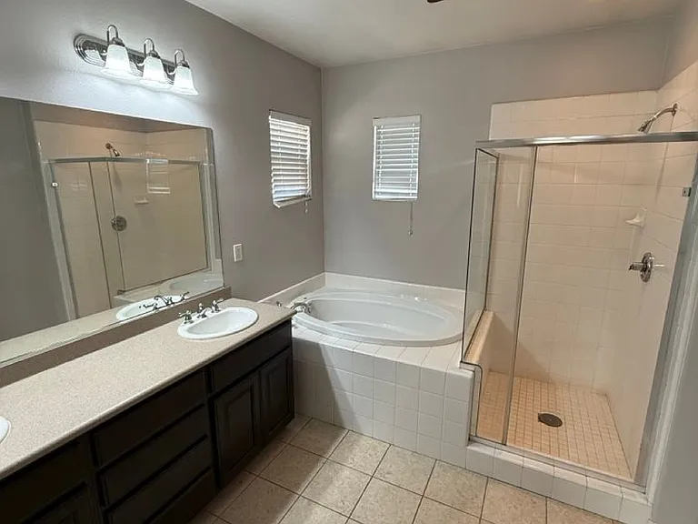 10317 Titanium St — Photo 32