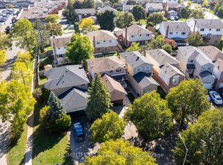 1665 Tawnberry St, Pickering, ON L1X 2B4