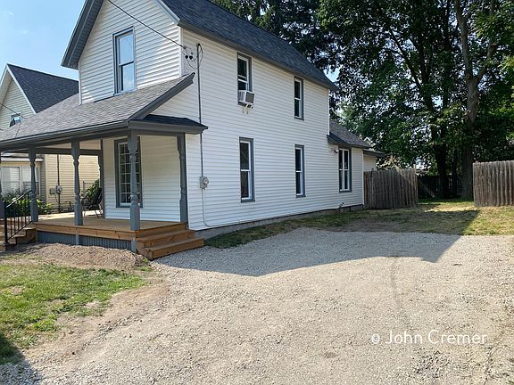 2nd image of 849 Sherman St SE