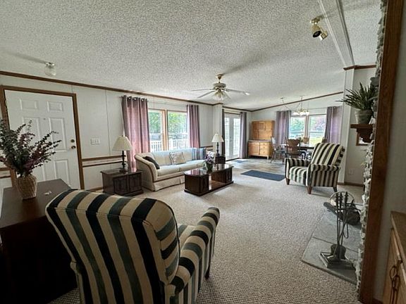 4th image of 9161 Drury Ln