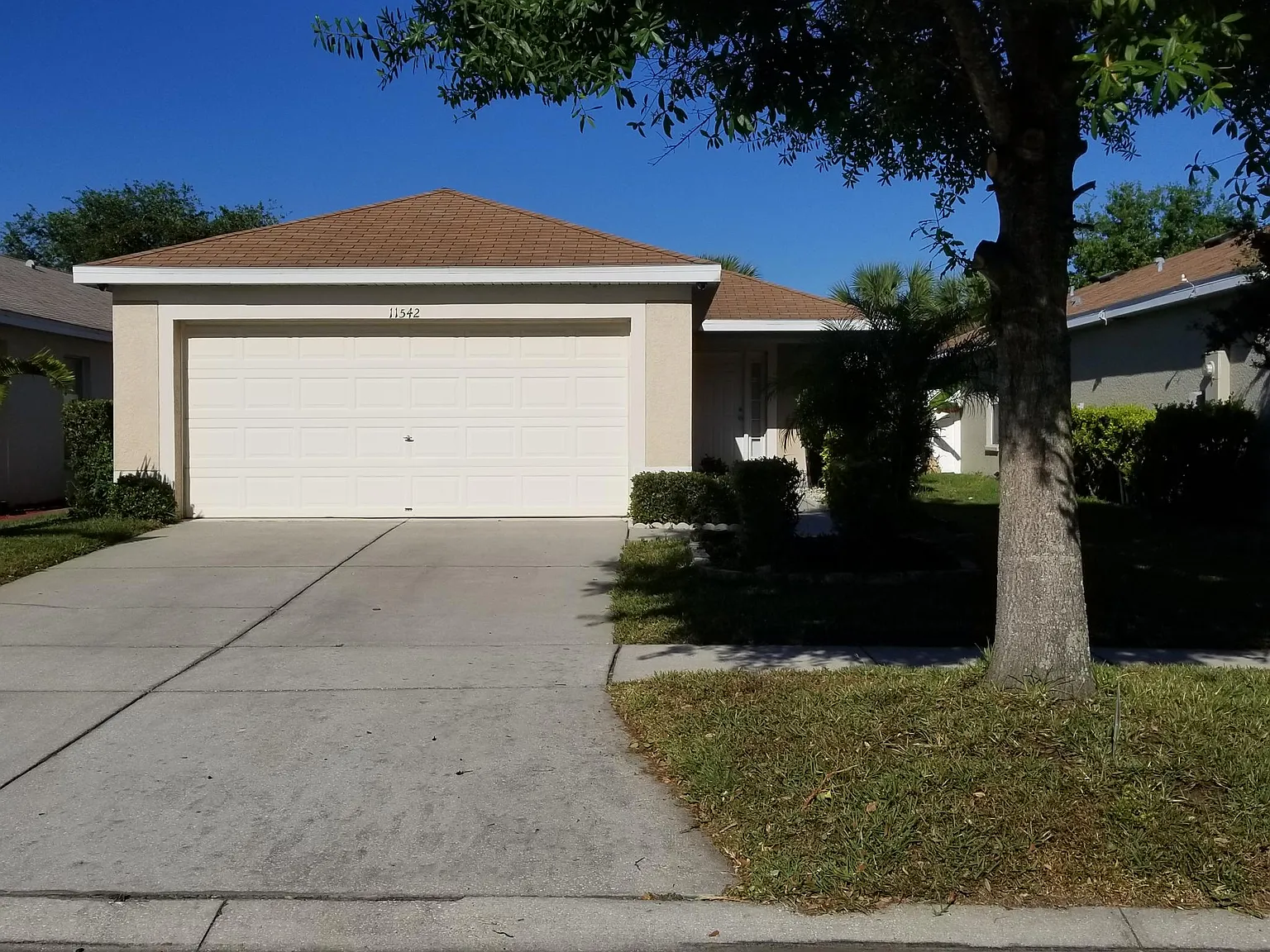 3 bed, 1160 sqft, $2,100 — Photo 1