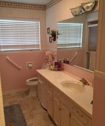 2nd image of 2833 Greentree Ln