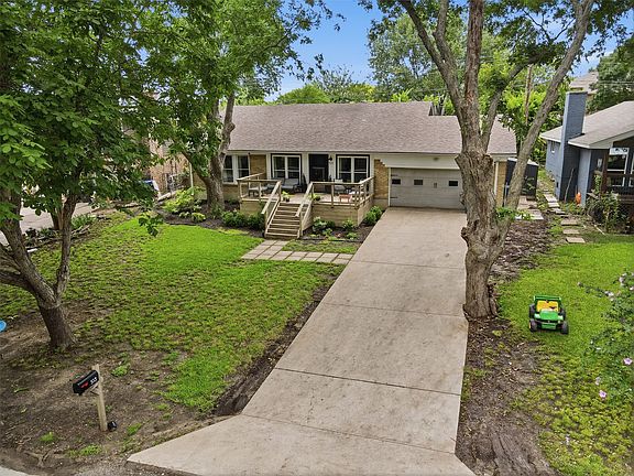 2nd image of 513 Pecan Ln