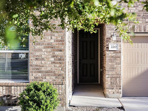 4th image of 220 Rocroi Dr