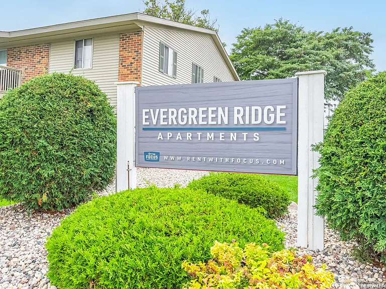 EVERGREEN PLACE — Photo 44