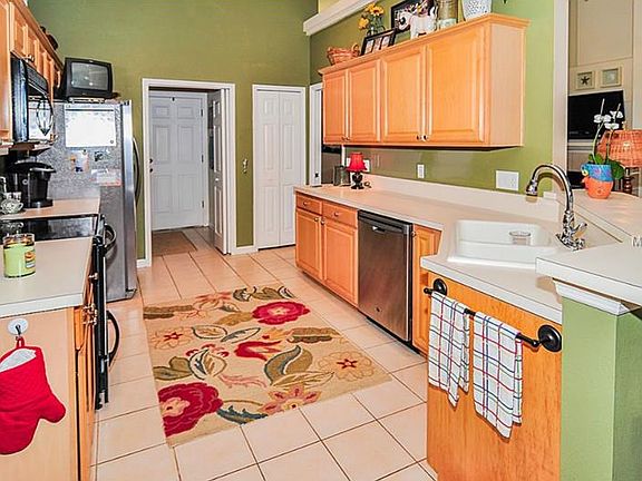 4th image of 1527 Woodsglen Dr