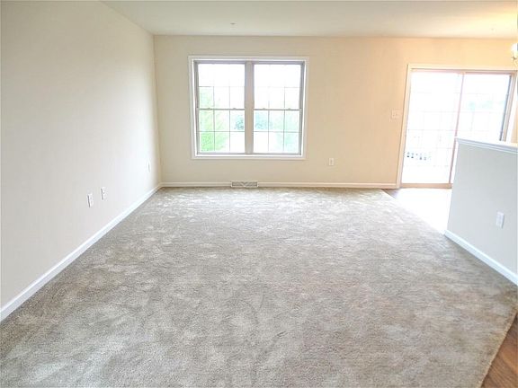4th image of 6 Granite Dr #A