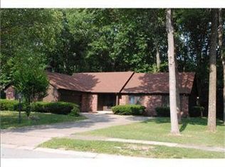 83 Chesterfield Dr, Noblesville, IN 46060