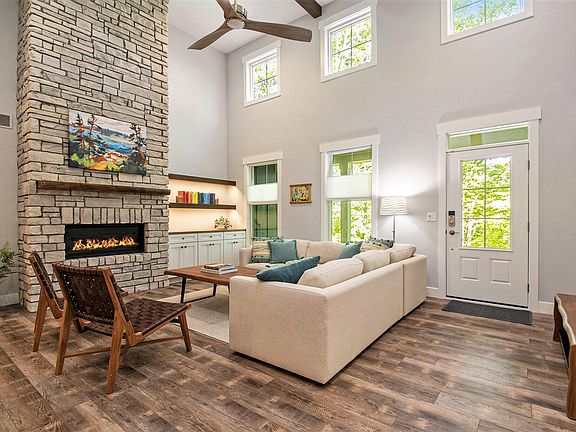 2nd image of 14 Orchard Ln