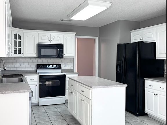 2nd image of 1617 Hardwick Dr