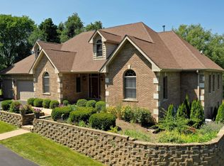 6771 W Creekside Dr, Long Grove, IL
