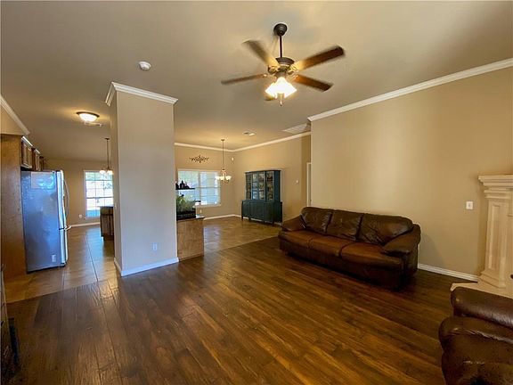 3rd image of 2521 Caribou Ct