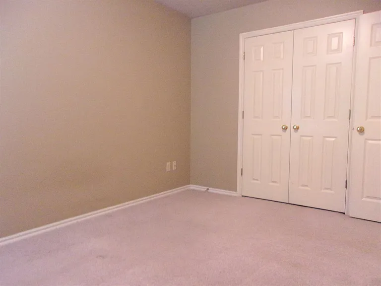 13821 Pawnee Dr — Photo 32