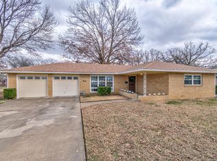 138 Forrest Park Rd, Bartlesville, OK 74003