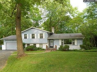 580 S Hidden Valley Rd, Cuyahoga Falls, OH 44223