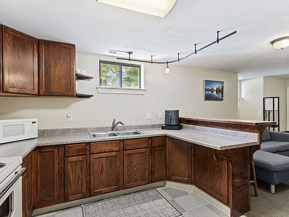 3rd image of 1056 E Elgin Ave #B