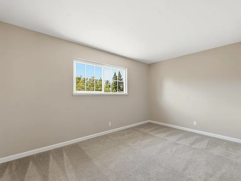 875 Tartarian Way — Photo 11