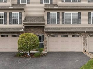 108 Schoolhouse Rd, Mechanicsburg, PA 17055
