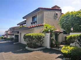 2209 W 25th St, Los Angeles, CA