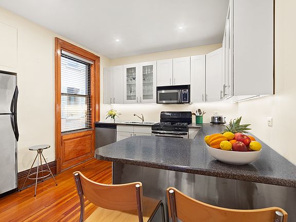 2nd image of 203 W 112th St APT 3E