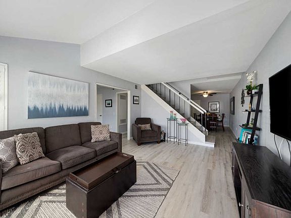 3rd image of 6150 Montecito Dr Unit 4