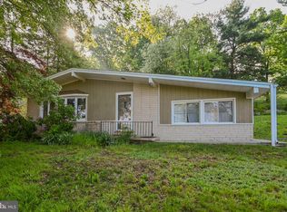 495 Pinehurst Rd, York, PA 17402