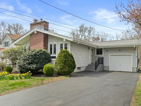 33 Cottage Lane, East Lyme, CT 06357