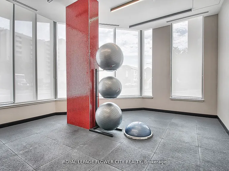 212 King William St #1011 — Photo 30