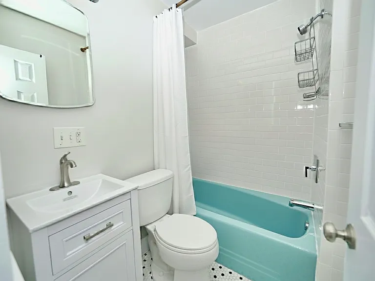 4 Grand St #2 — Photo 11