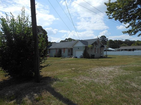 2nd image of 605 Stimpson Dr