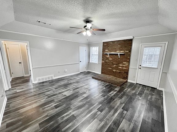 4th image of 4964 Barkshire Dr