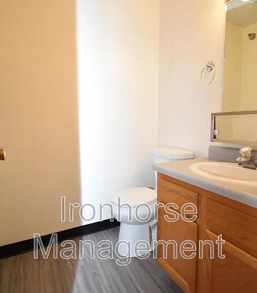 813 W Villard St #70 — Photo 13
