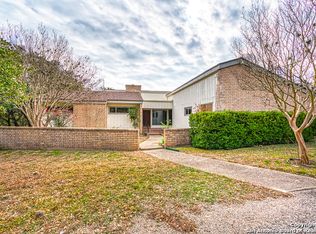 10807 Bar X Trl, Helotes, TX 78023