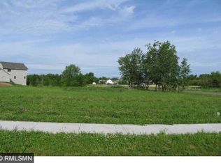 11242 Legacy Ct, Chisago City, MN 55013