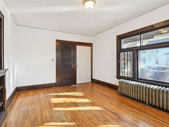 2nd image of 104 W 27th St APT 1
