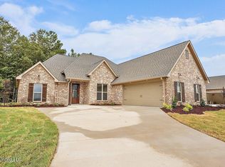1233 Old Court Xing, Flowood, MS 39232